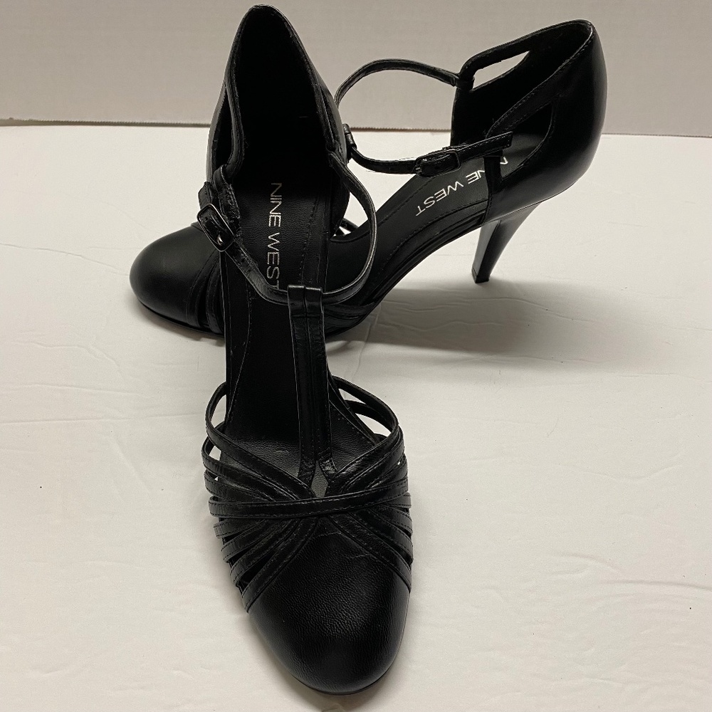 Nine West Black Leather Heels Size 7 1/2